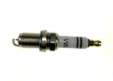PAT Iridium Świece zapłonowe do Audi A3 A4 A5 A6 VW Passat 06H 905 611 06H905611